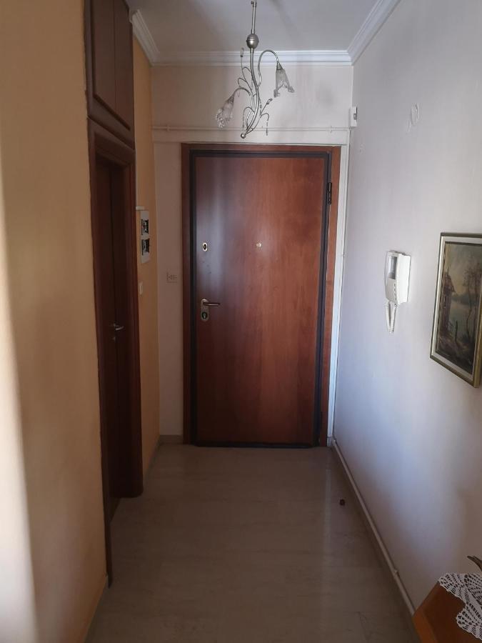 Comfortable Apartment In Kato Toumpa Thessaloníki Exteriör bild